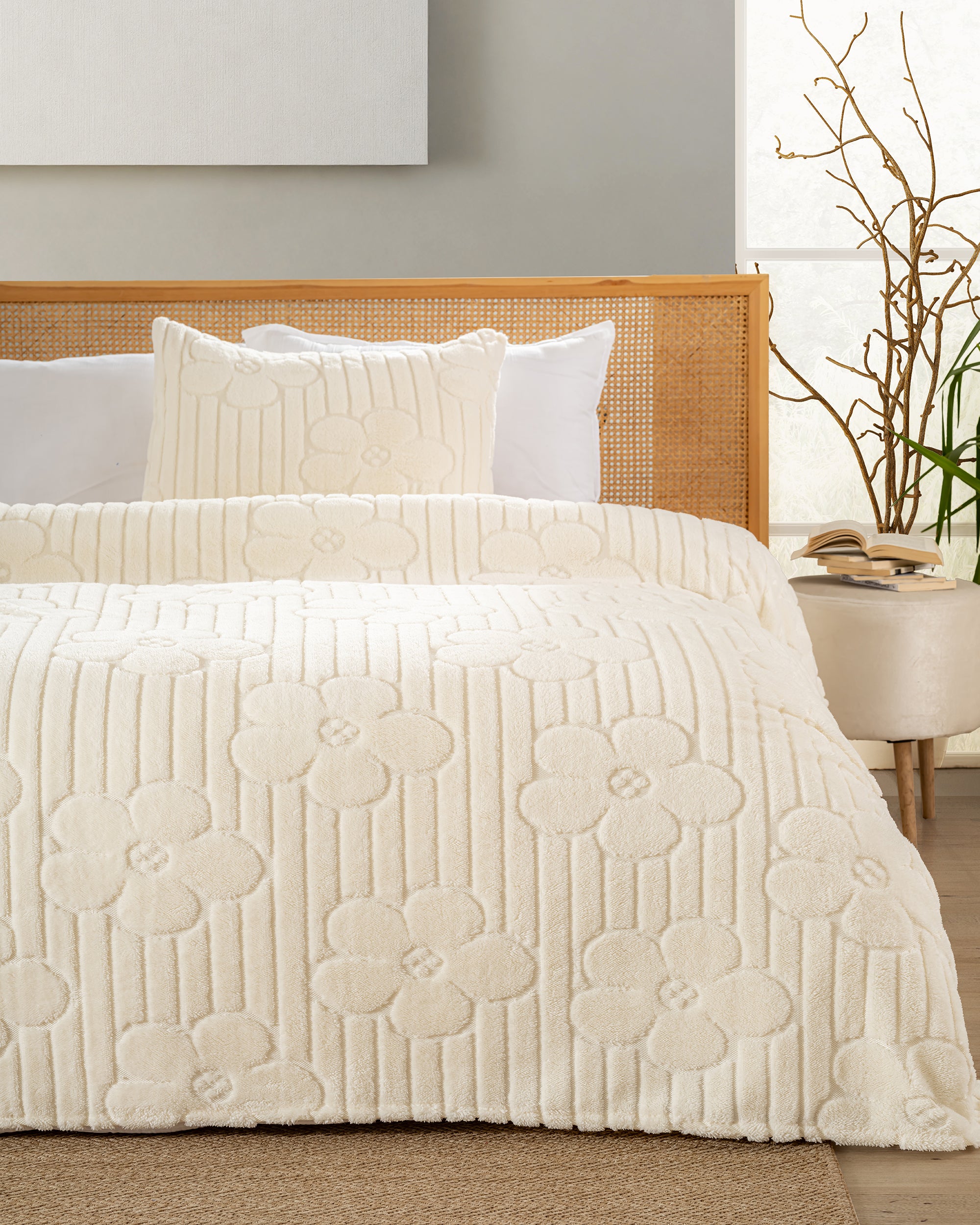 Krem Çiçek Desenli Wellsoft Battaniye & Yastık Kılıfı